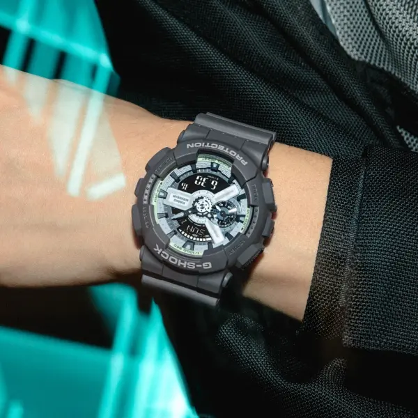 CASIO G SHOCK Mod. BOLD HIDDEN GLOW SERIE GA 110HD 8AER finewatch eu 4