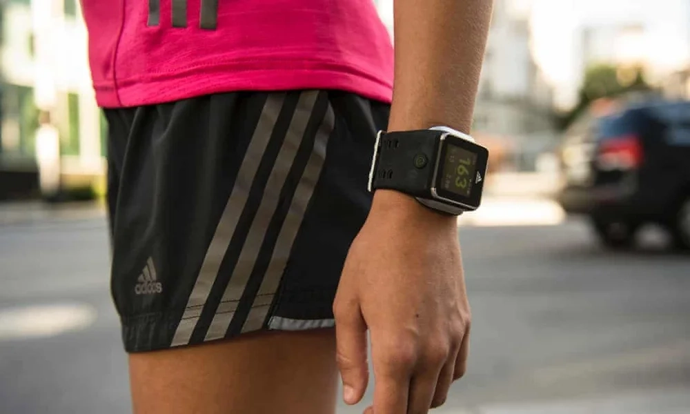 Orologio Adidas Sportivo: Il Compagno Ideale Per Atleti E Appassionati Di Sport 3 Adidas Monitoraggio Della Frequenza Cardiaca - Finewatch.eu